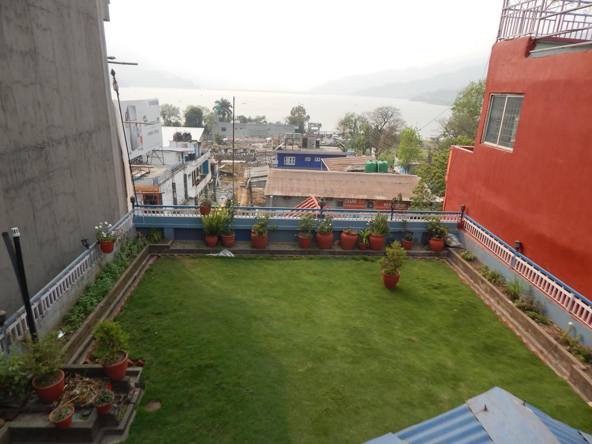 Hotel Marigold Pokhara Bagian luar foto