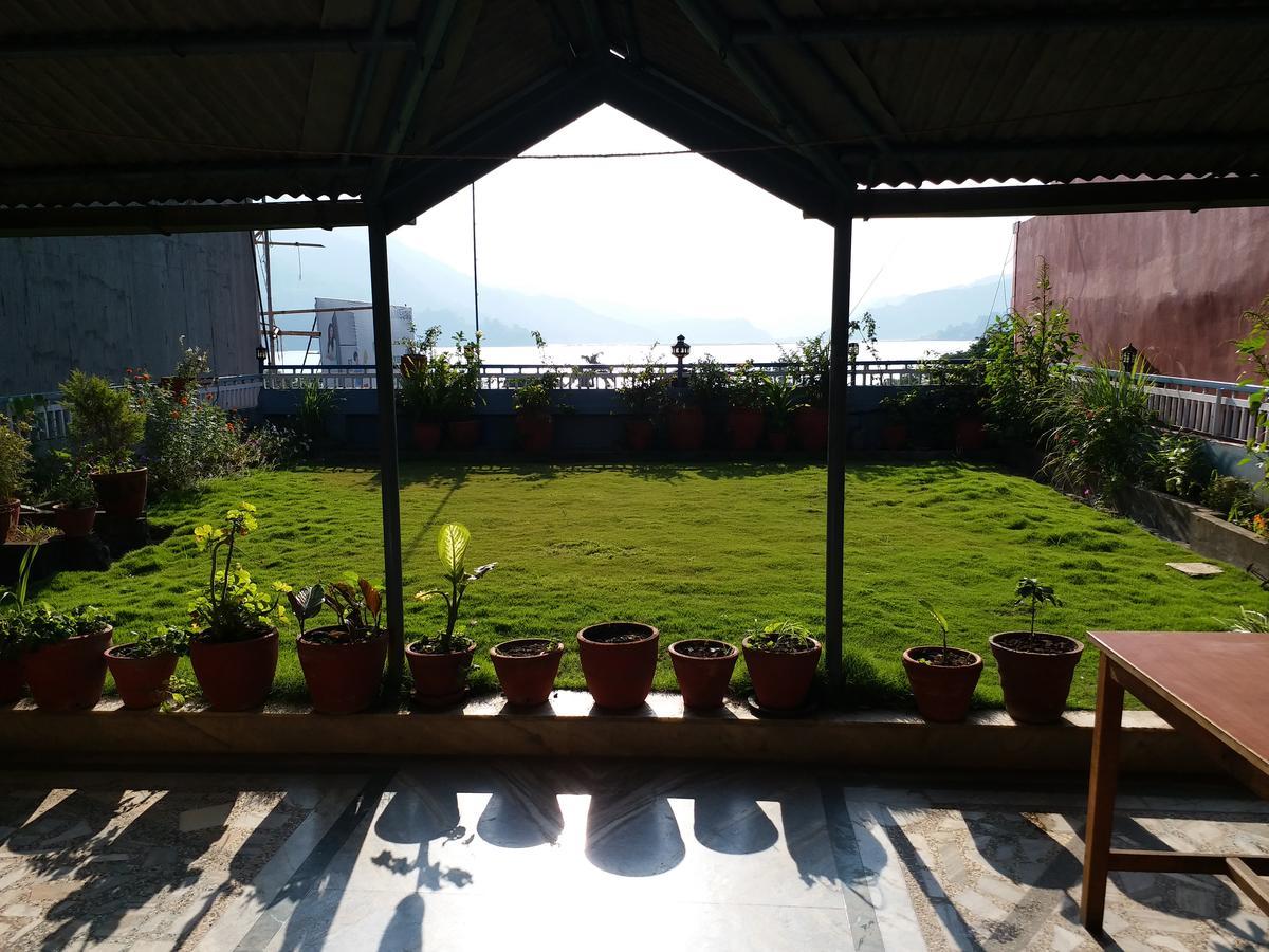 Hotel Marigold Pokhara Bagian luar foto